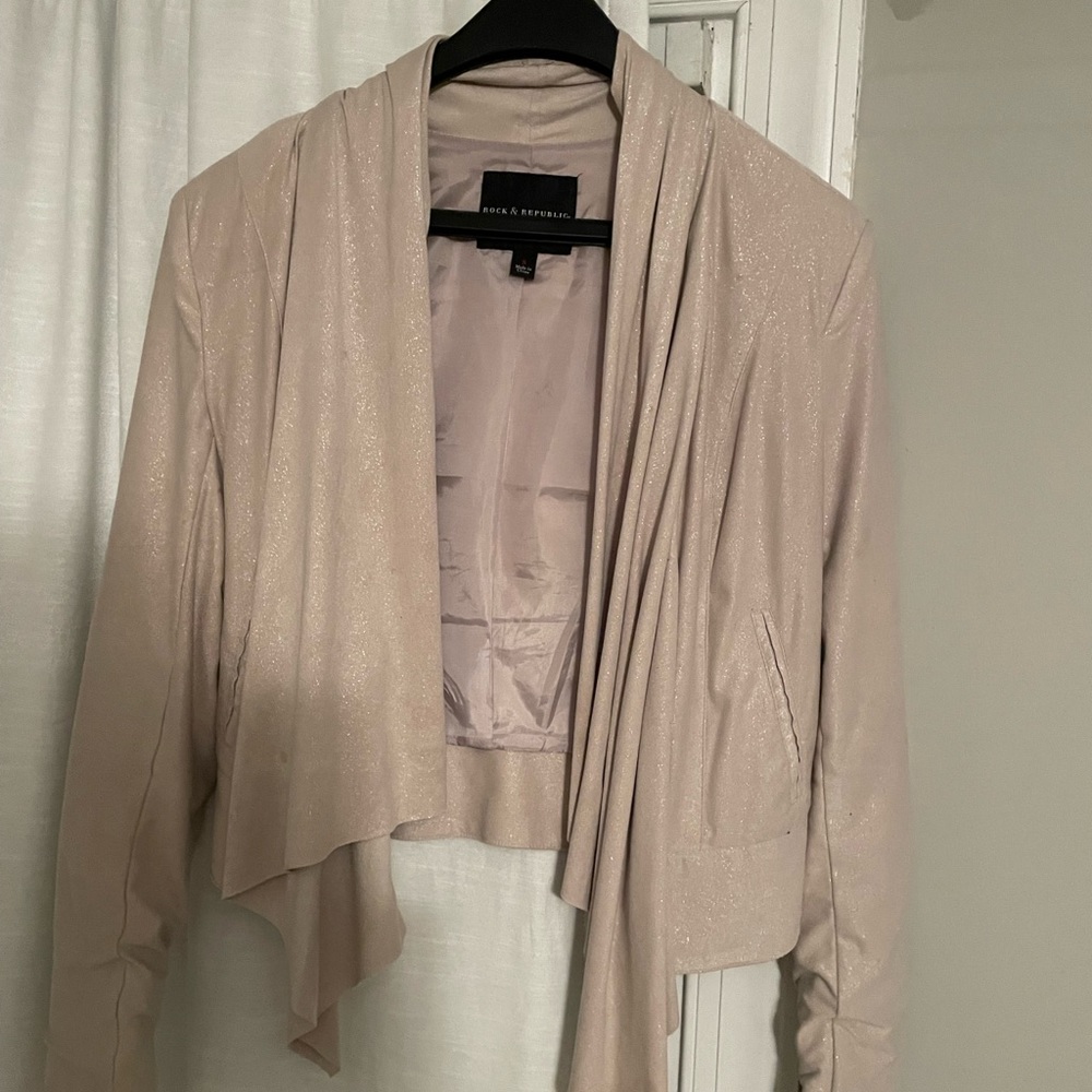 Rock & Republic cropped cream/faux suede blazer- S